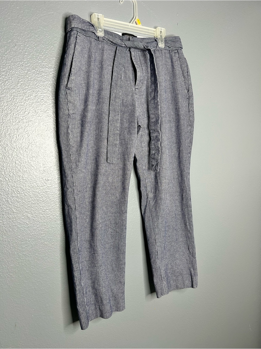 Banana Republic Navy Pinstriped Coastal Tie-Waist Cropped Trousers Womens size 8